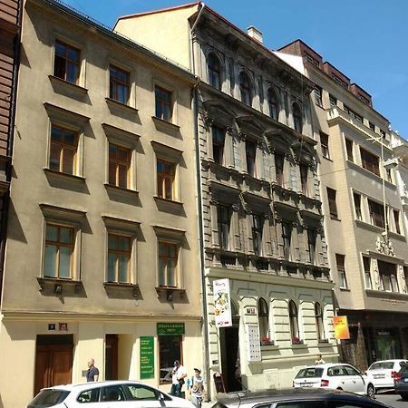 Marvelous Apartment In The Center Of Praag Buitenkant foto